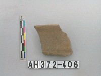 藏品(灰褐色夾砂陶口緣)的圖片